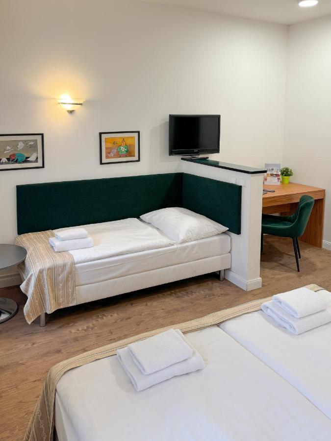 Malá Strana 4*