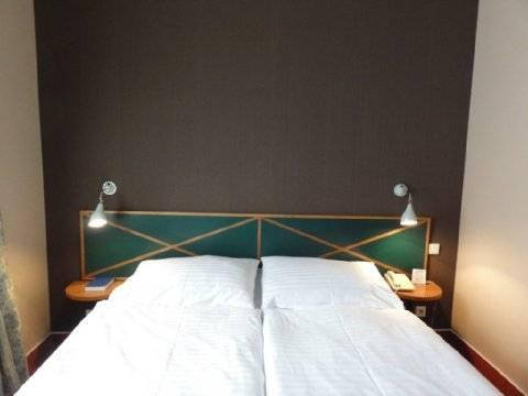 Malá Strana 4*