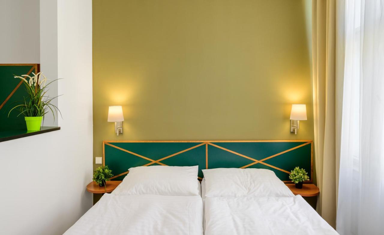 Hotel Malá Strana 4*